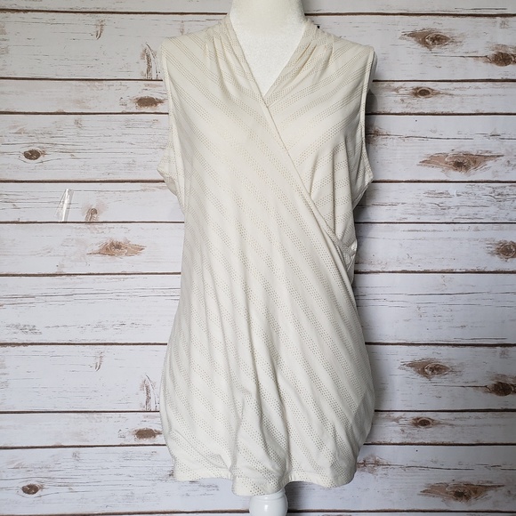 White House Black Market Tops - NWT White House Black Market Shell